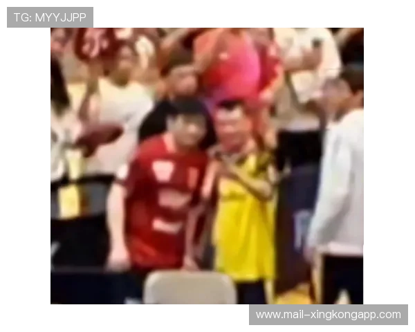 樊振东一出手，对手教练秒变迷弟！太可爱了！，樊振东现场教练是谁