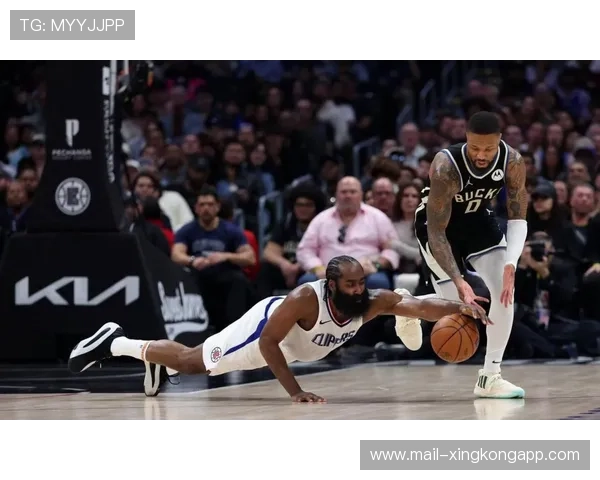 快船与骑士交易谈判进入冲刺阶段细节待敲定 快船与骑士交易谈判进入冲刺阶段细节待敲定